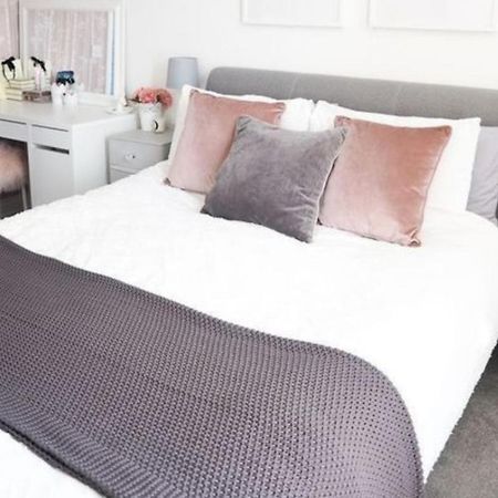 Habitacion Privada En Piso A 10 Minutos De Atocha Madrid Buitenkant foto
